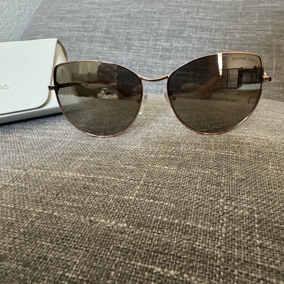 Michael Kors Sunglasses - Picture 1 of 3